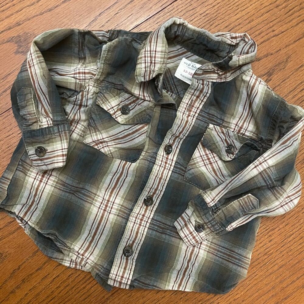 Old Navy Button Down Shirts 12-18m